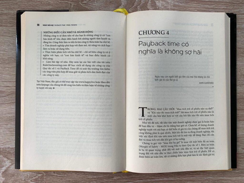 Hình ảnh với mô tả ưu và nhược điểm của cuốn sách Payback Time (Ngày Đòi Nợ)