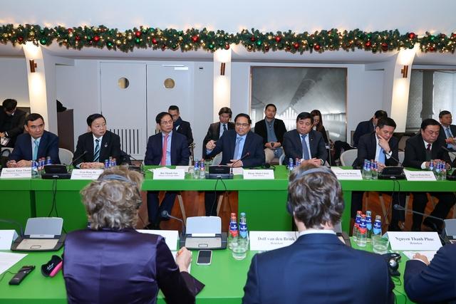 Thủ tướng cho biết Việt Nam hoan nghênh cơ chế mua bán điện trực tiếp theo tinh thần hài hòa lợi ích, chia sẻ rủi ro giữa các bên - Ảnh: VGP/Nhật Bắc